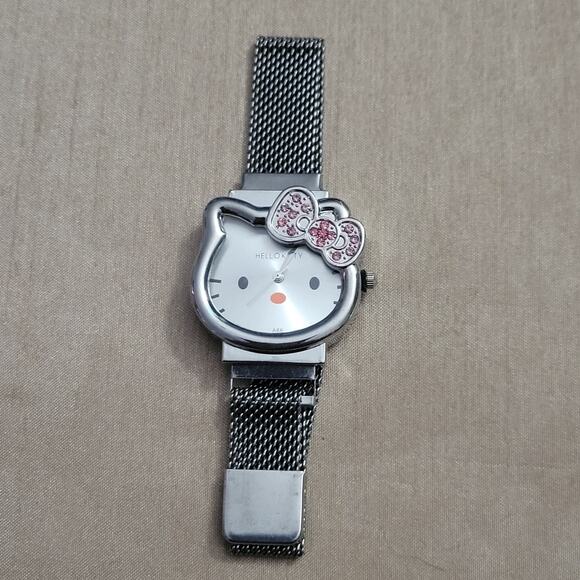 Hello Kitty Sanrio silver adjustable magnetic watch - Picture 2 of 5